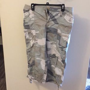 Women's capris